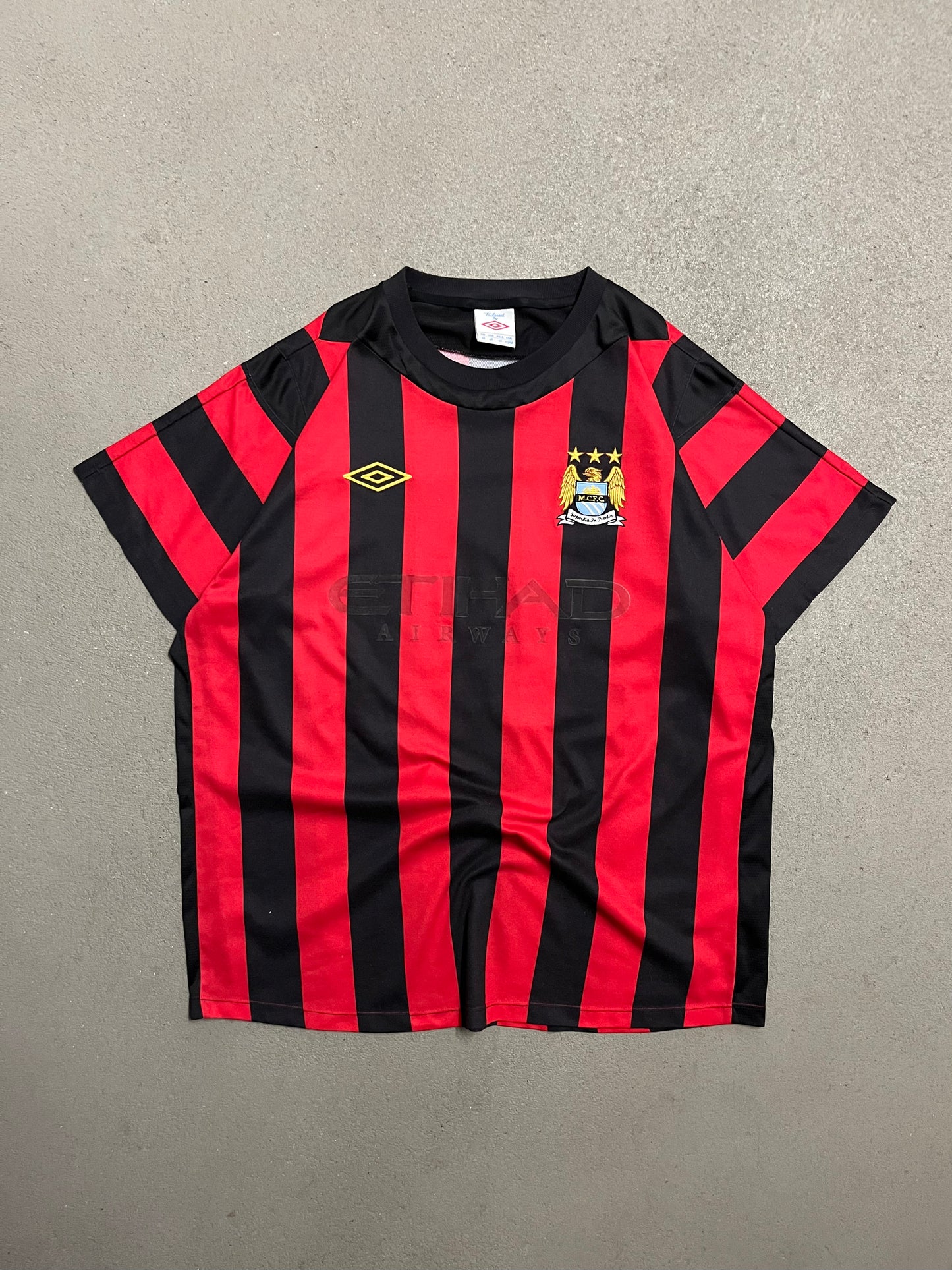 2011 Black Red Umbro Manchester City Kit - L