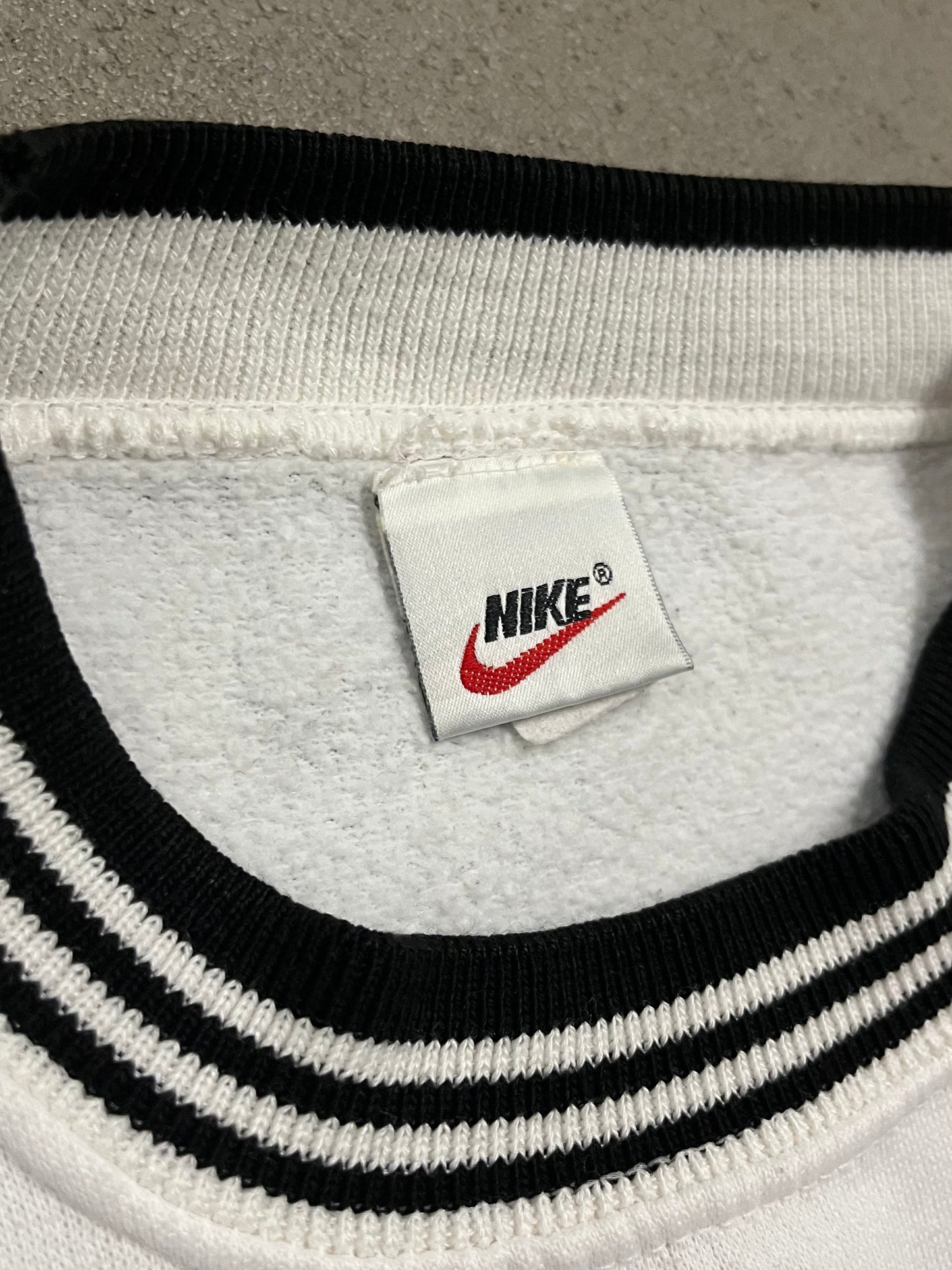 Vintage 90s White Black Nike Sweater - S