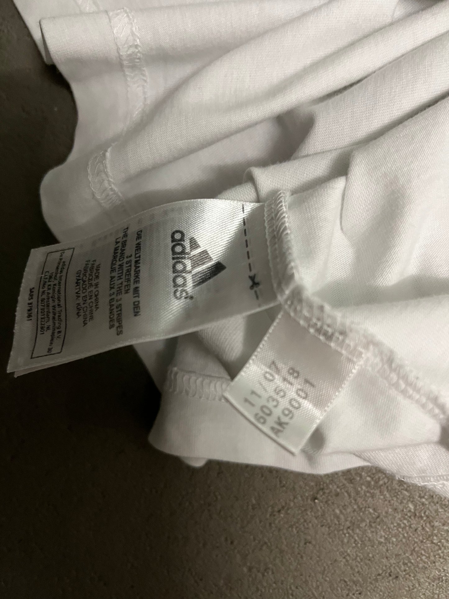 2007 White Adidas Tee - M (W)